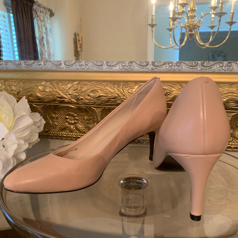 Cole Haan Heels - Picture 4 of 5